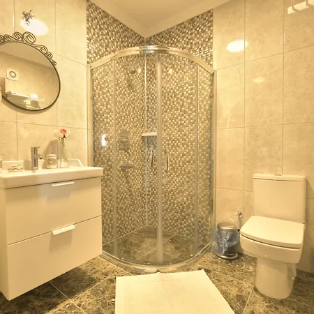فندق Niluefer Butik (adults Only) *
